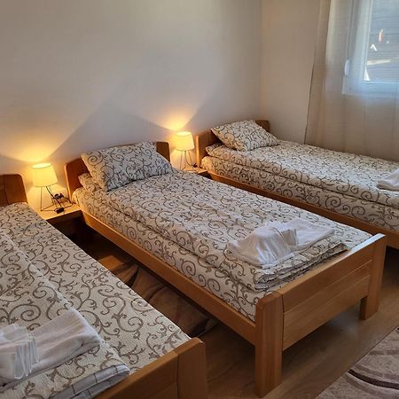 דונג'י מלינובאץ' Vuk Apartman מראה חיצוני תמונה