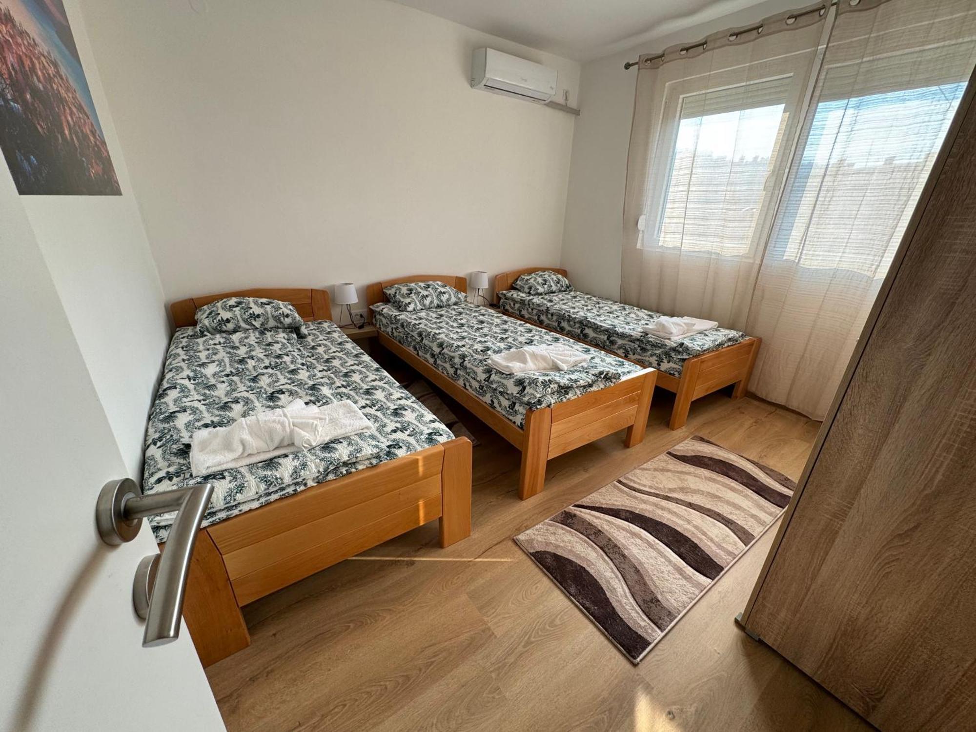 דונג'י מלינובאץ' Vuk Apartman מראה חיצוני תמונה